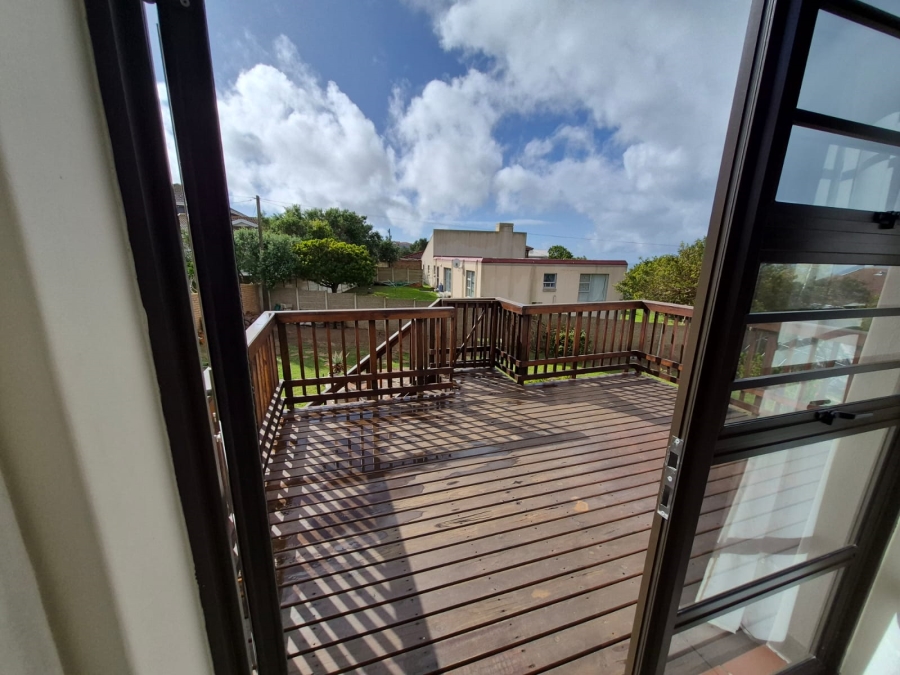 4 Bedroom Property for Sale in Dana Bay Western Cape
